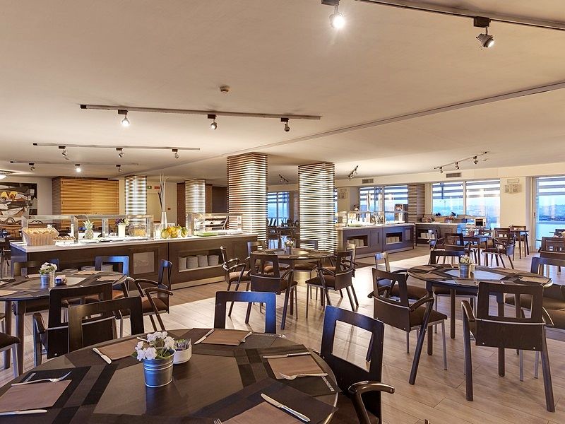 西方Aran公园酒店4*
